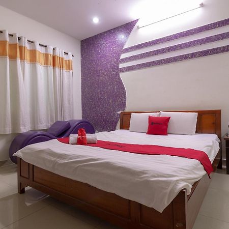 Reddoorz Near Tan Huong Market 2 Хошимин Экстерьер фото