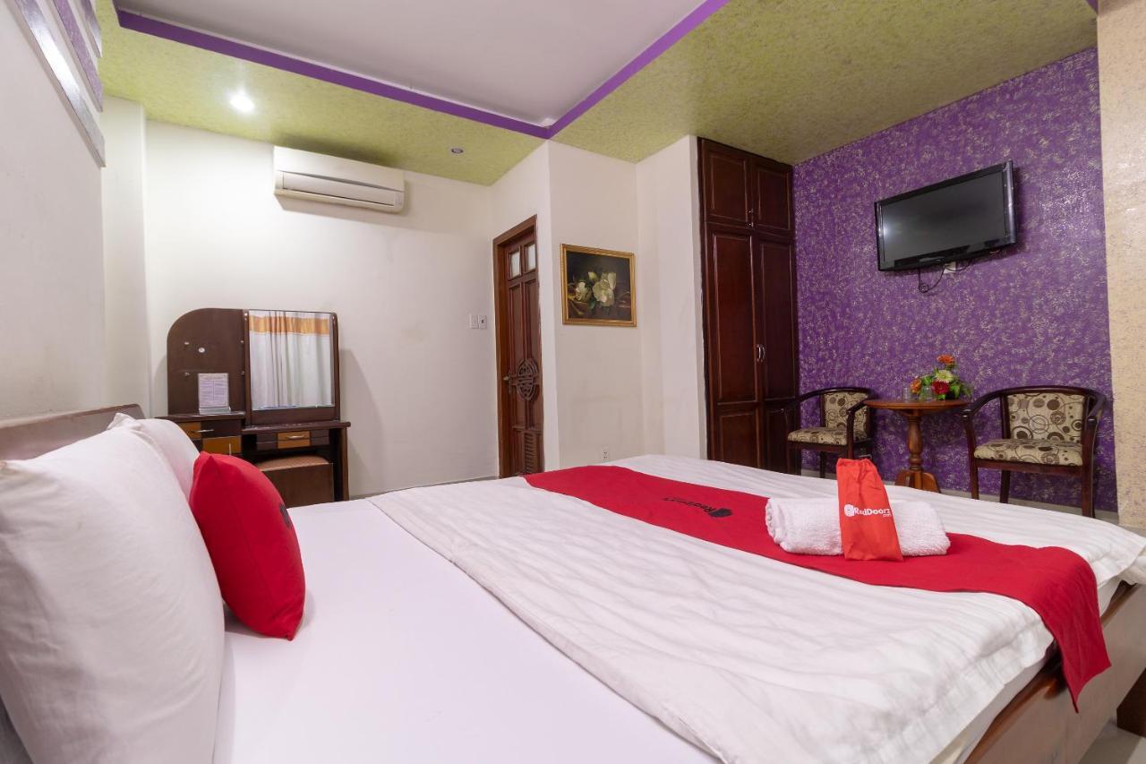 Reddoorz Near Tan Huong Market 2 Хошимин Экстерьер фото