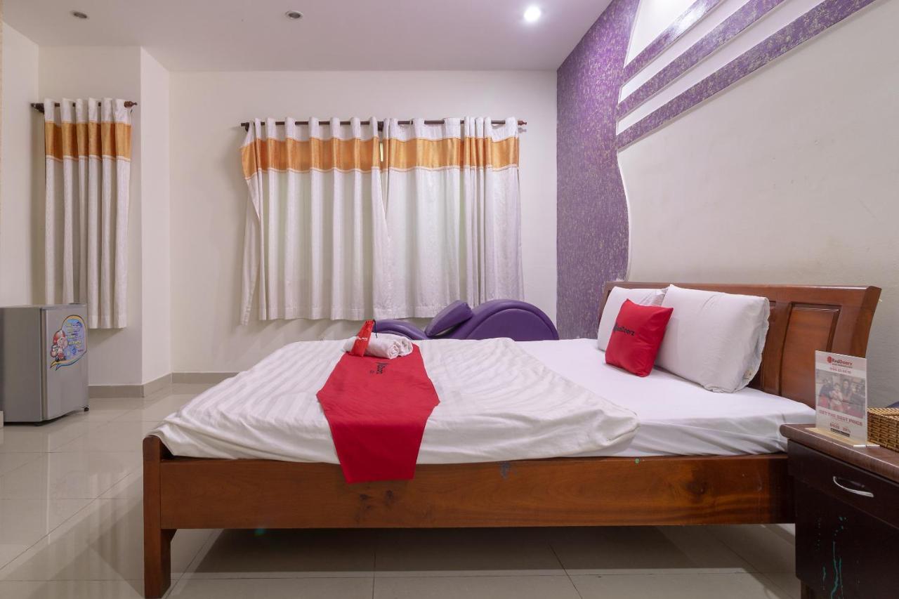 Reddoorz Near Tan Huong Market 2 Хошимин Экстерьер фото